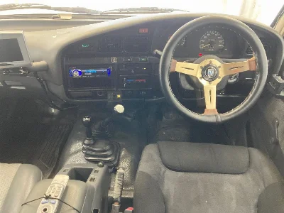 TOYOTA LAND CRUISER