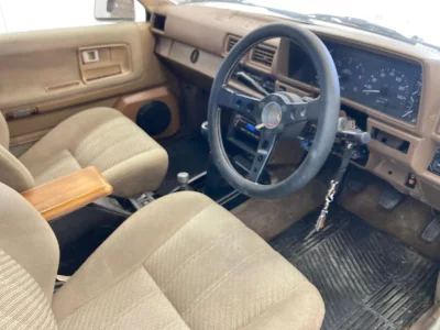 TOYOTA HILUX SURF