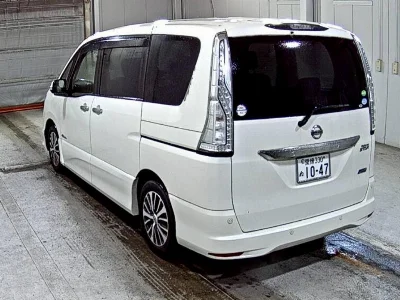 NISSAN SERENA