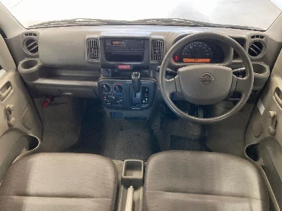 NISSAN CLIPPER VAN