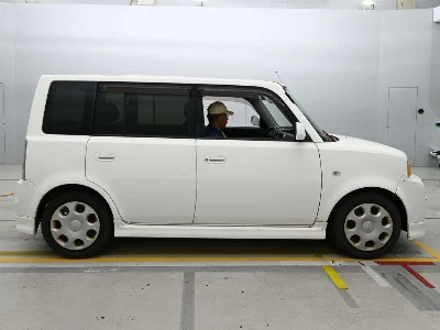 TOYOTA BB