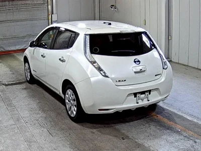 NISSAN LEAF