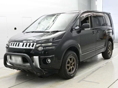 MITSUBISHI DELICA D5