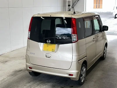 NISSAN ROOX