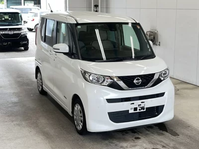 NISSAN ROOX