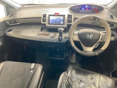 HONDA FREED SPIKE