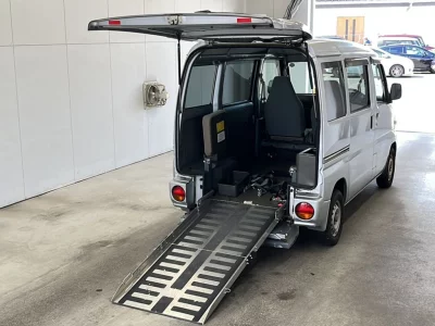 NISSAN CLIPPER VAN