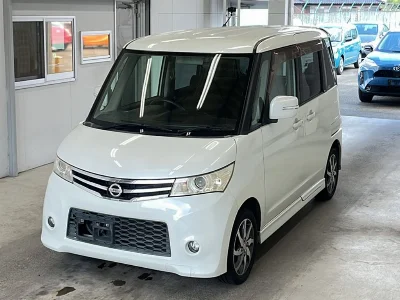 NISSAN ROOX