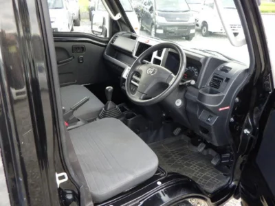 TOYOTA PIXIS TRUCK