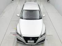 Toyota CROWN HYBRID