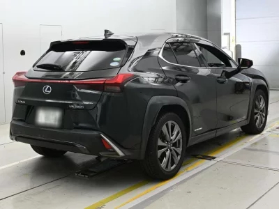 LEXUS UX