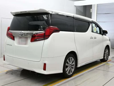 Статистика аукционов Toyota Alphard