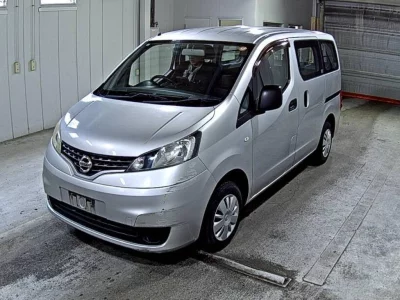 NISSAN NV200