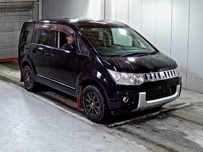 MITSUBISHI DELICA D5