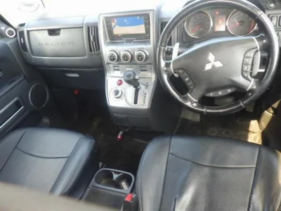 MITSUBISHI DELICA D5
