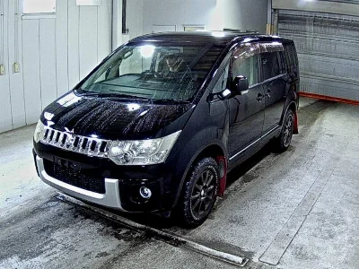 MITSUBISHI DELICA D5