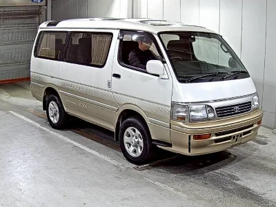 TOYOTA HIACE