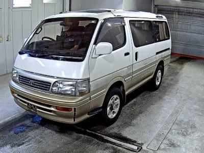 TOYOTA HIACE