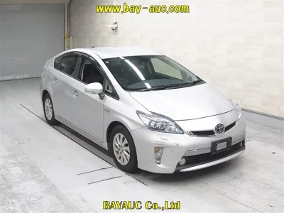 TOYOTA PRIUS PHV
