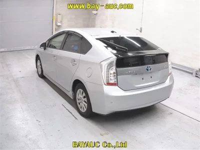 TOYOTA PRIUS PHV