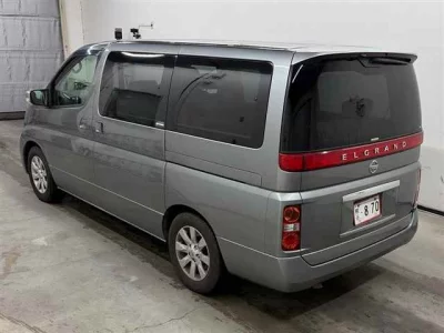 NISSAN ELGRAND