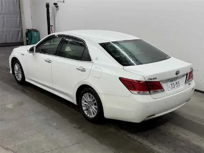 Toyota CROWN HYBRID
