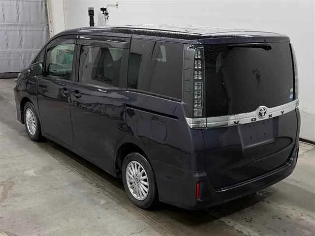 Toyota Voxy V, миниатюра 2