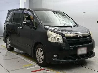 Цена авто Toyota Noah с аукционов Японии, номер кузова ZRR70W, пробег 115 000, оценка 4