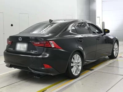 LEXUS IS