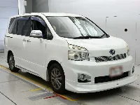 Цена авто Toyota Voxy с аукционов Японии, номер кузова ZRR70W, пробег 153 000, оценка 2