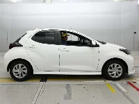 Цена авто Toyota Yaris с аукционов Японии, номер кузова MXPH10, пробег 27 000, оценка 1