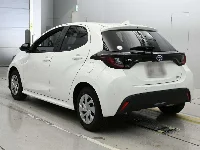 Цена авто Toyota Yaris с аукционов Японии, номер кузова MXPH10, пробег 27 000, оценка 1