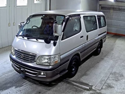 TOYOTA HIACE