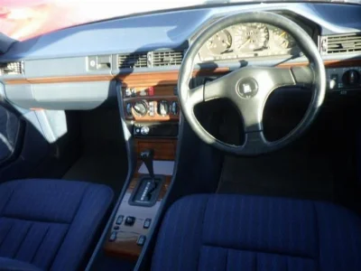 MERCEDES BENZ E CLASS