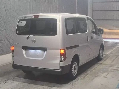 NISSAN NV200