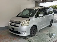 Цена авто Toyota Noah с аукционов Японии, номер кузова ZRR70W, пробег 197 000, оценка 2