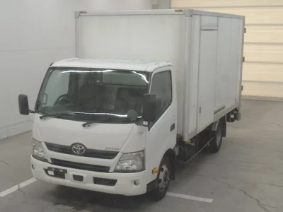 TOYOTA DYNA