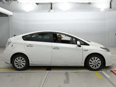 TOYOTA PRIUS PHV
