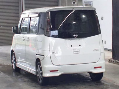 NISSAN ROOX