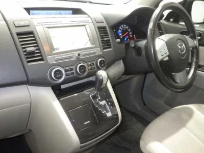 MAZDA MPV
