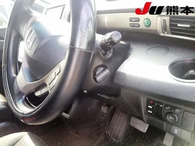 HONDA FREED SPIKE