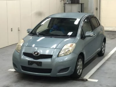 TOYOTA VITZ