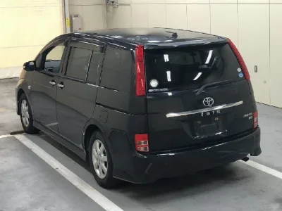 TOYOTA ISIS