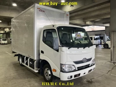 TOYOTA DYNA