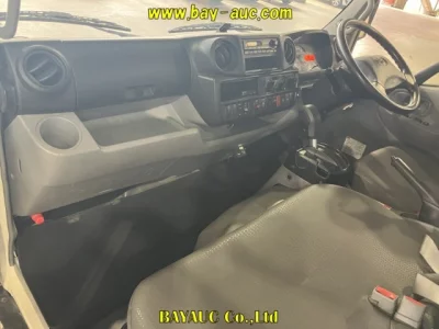 TOYOTA DYNA