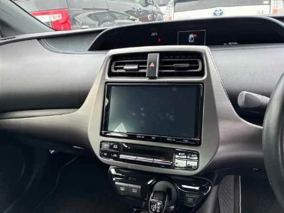 TOYOTA PRIUS PHV