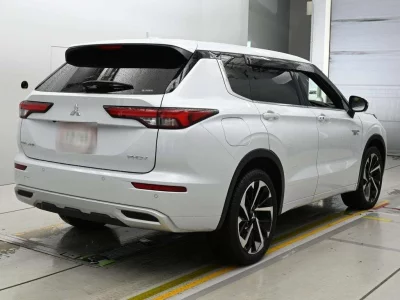 MITSUBISHI OUTLANDER PHEV