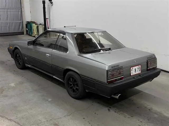 Nissan Skyline  с аукциона в Японии