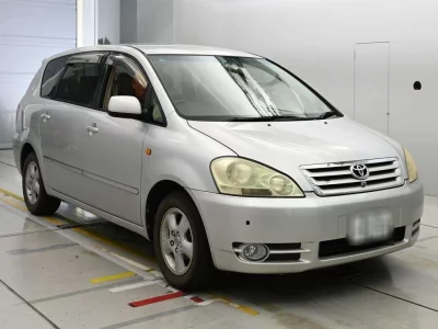 Toyota Ipsum