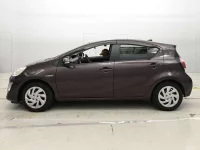 Цена авто Toyota Aqua с аукционов Японии, номер кузова NHP10, пробег 82 000, оценка 3